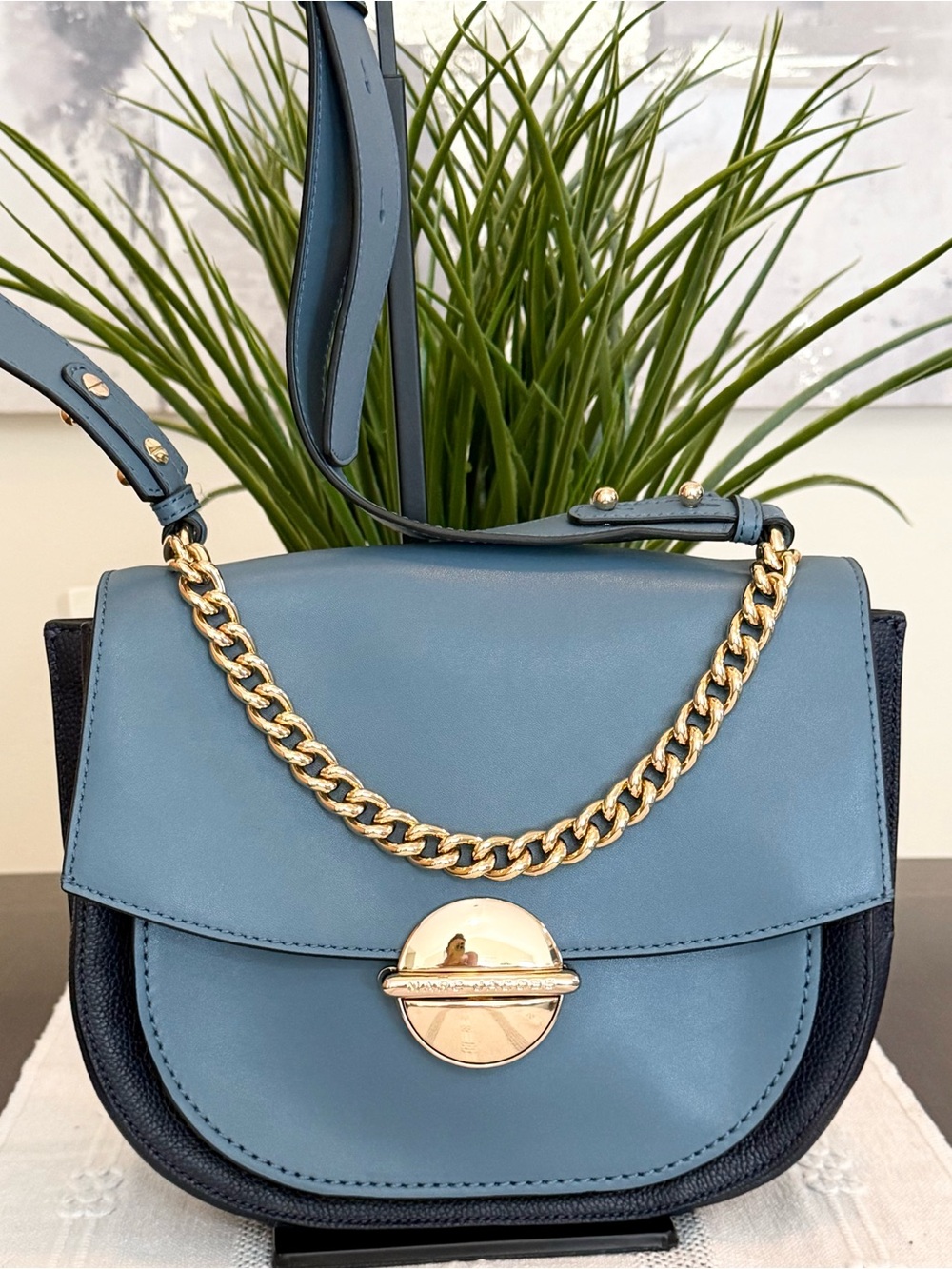 Marc Jacobs The Tuck Lock Saddle Bag - Picture 2 of 11